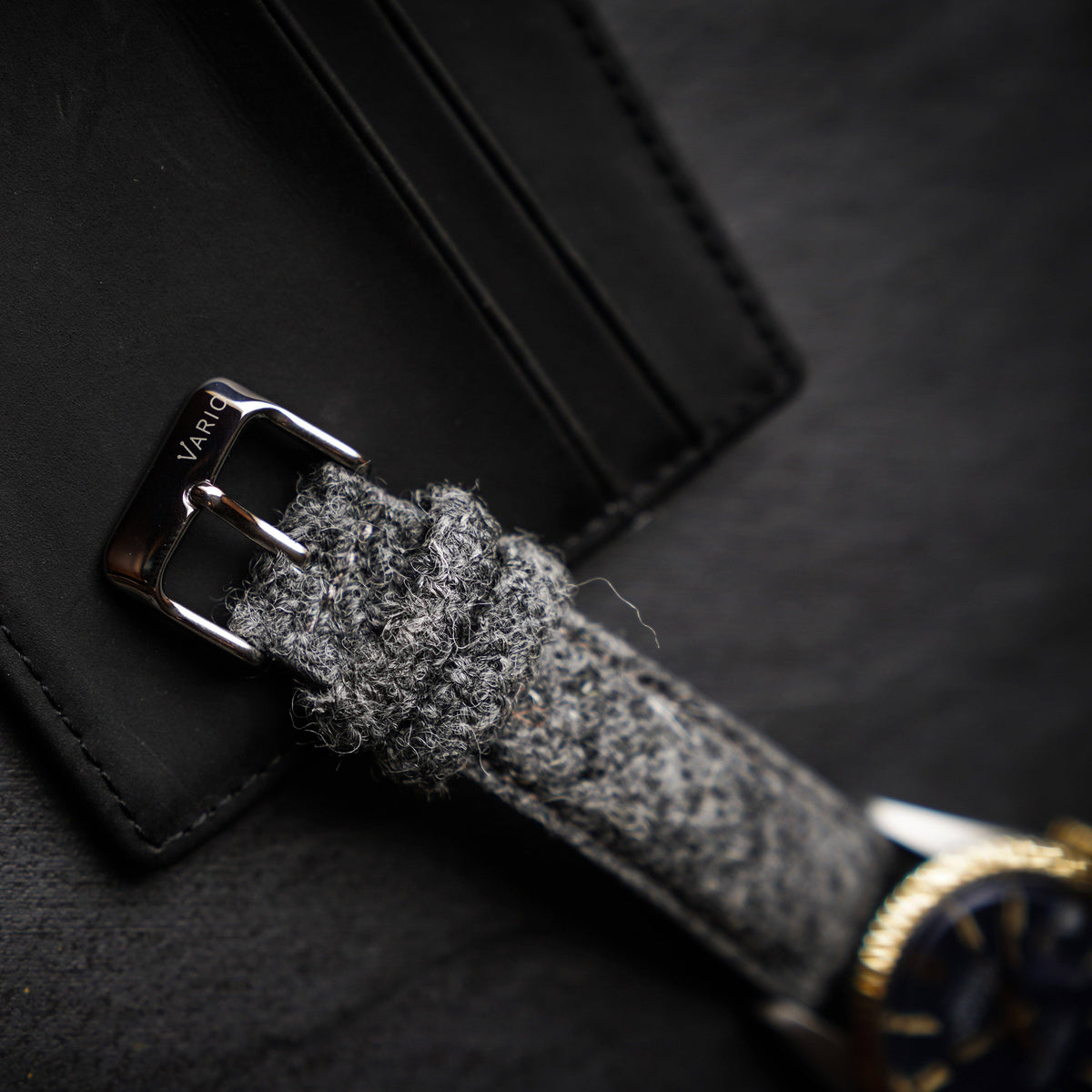 Vario Harris Tweed strap. Photo by @blkandoak.
