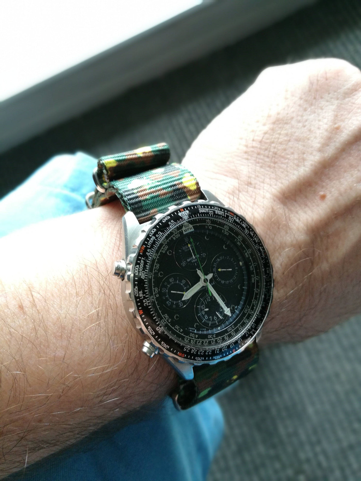 Seiko watch with Vario Camo Green strap. Photo by #varioeveryday member