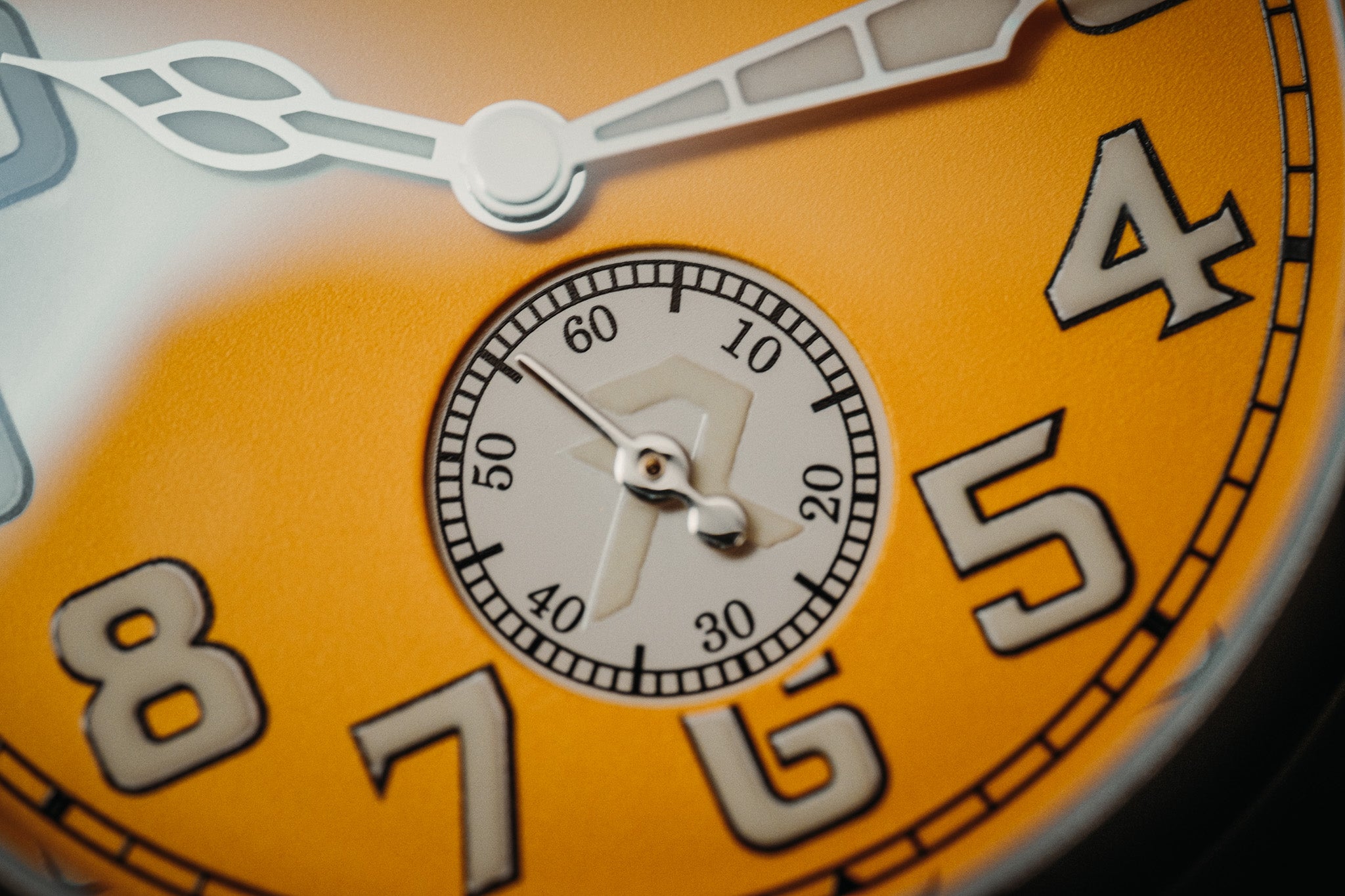 VARIO x RZE UltraHex™ Trench Medallion Yellow Watch