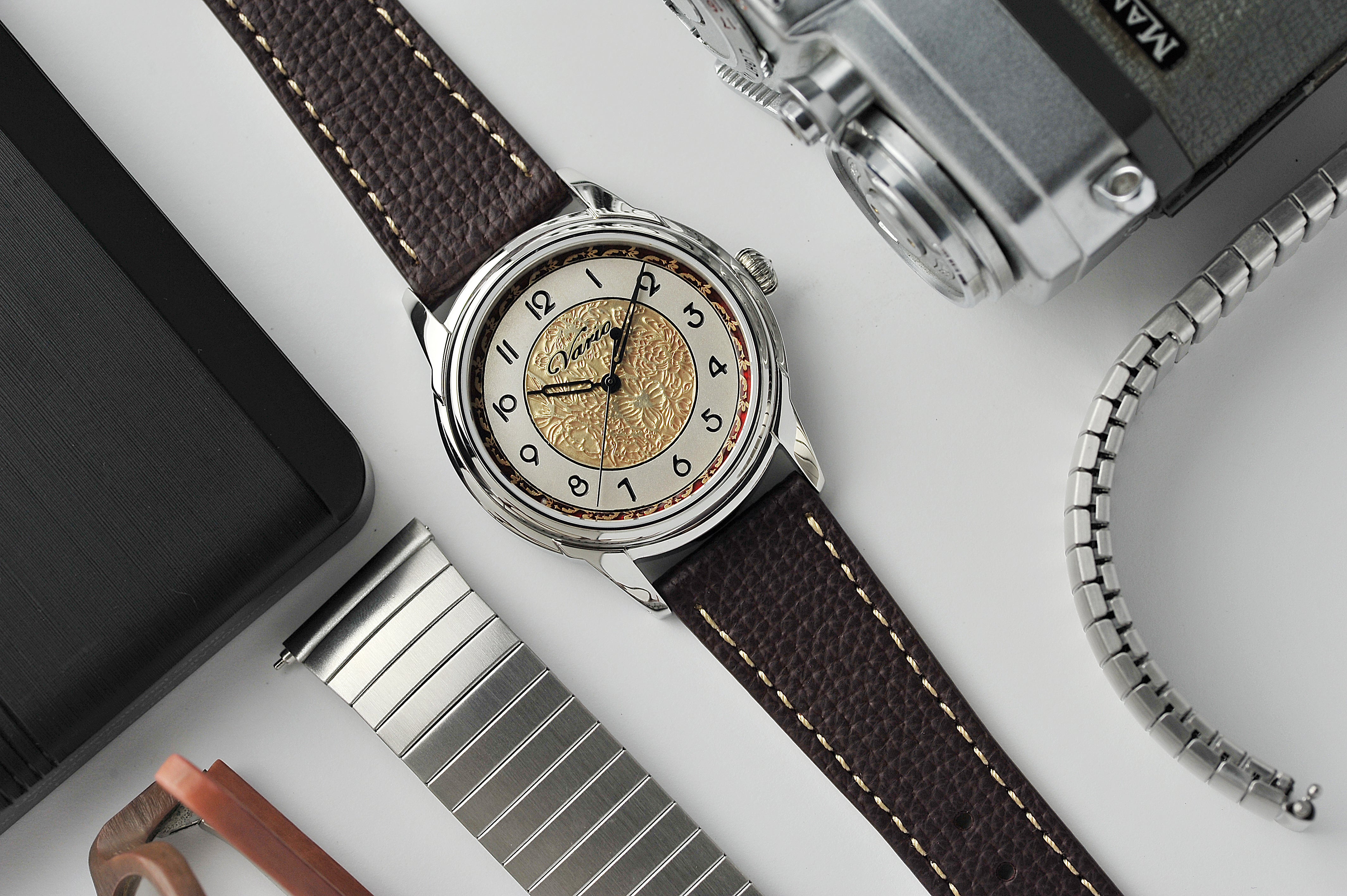 Vario Empire Art Deco Art Nouveau Hand Engraved Watch