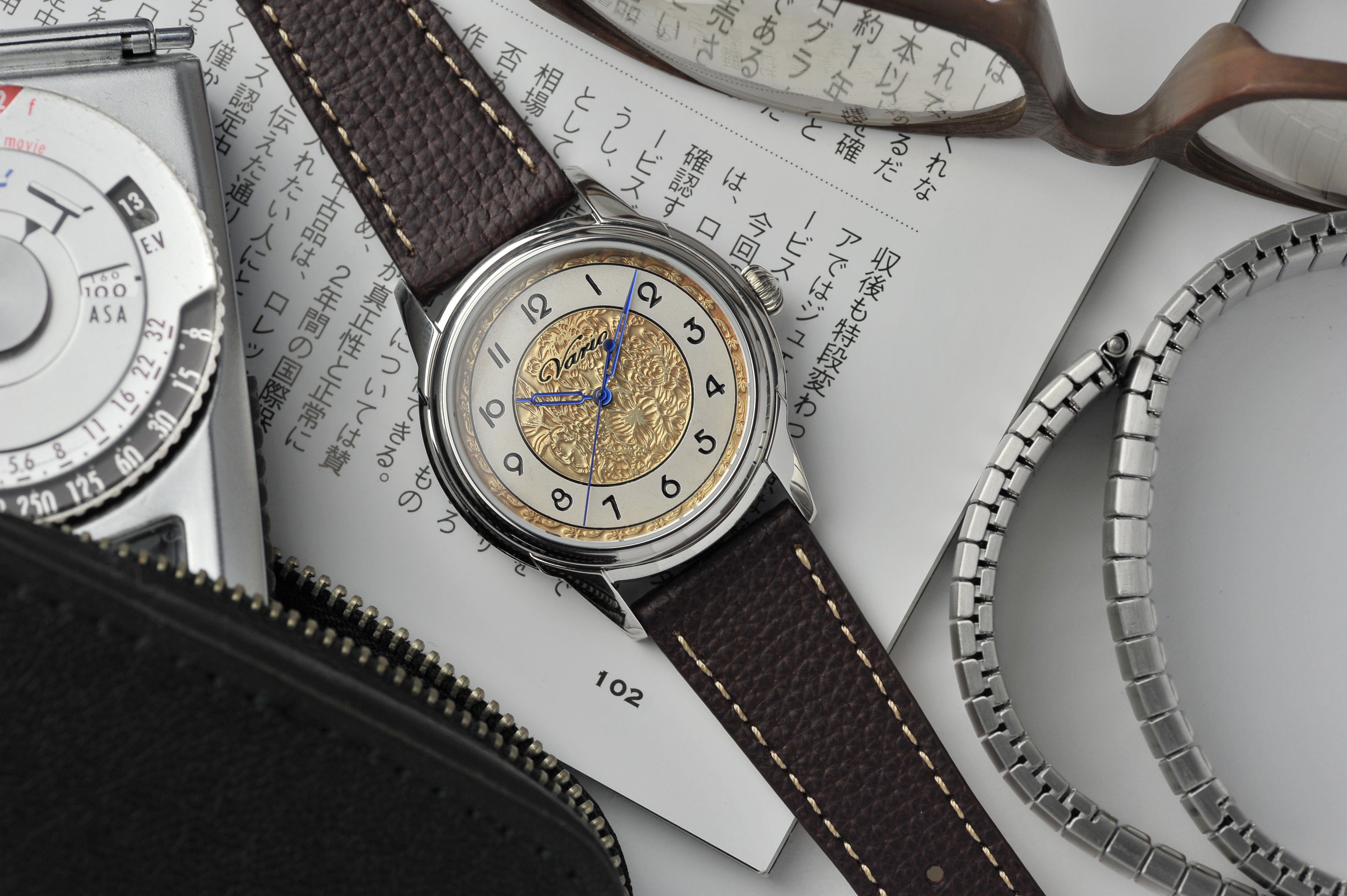 Vario Empire Art Deco Art Nouveau Hand Engraved Watch