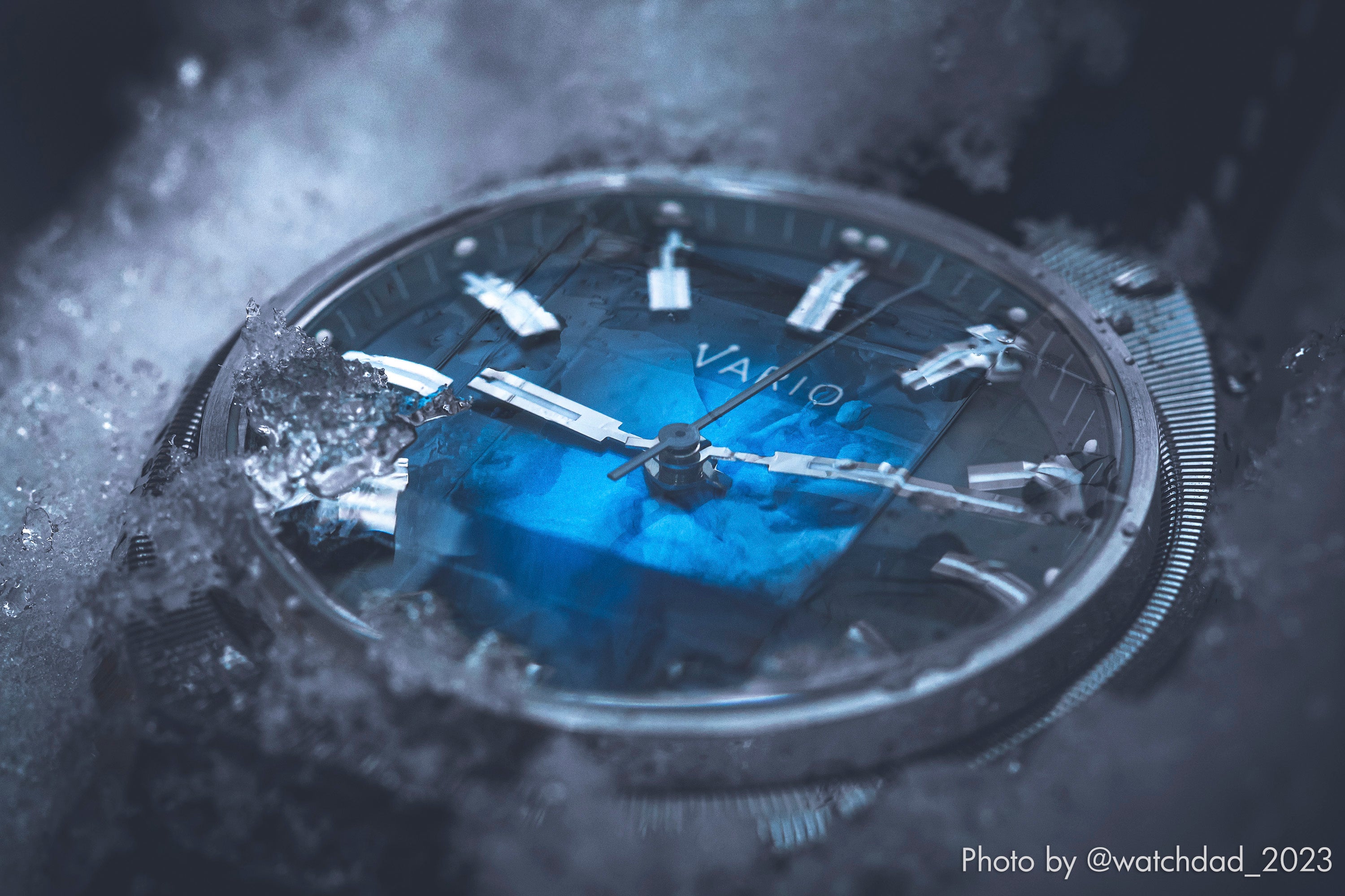 Vario Futurist Watch Sunburst Blue Fume Watch