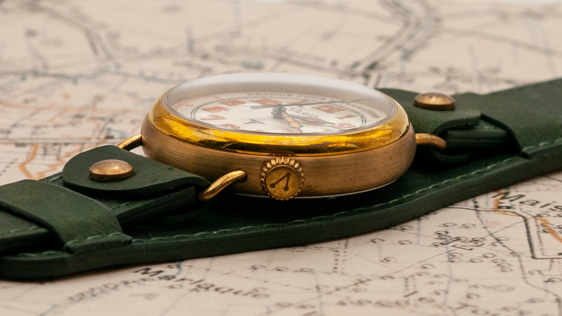 vario 1918 trench medic brass watch