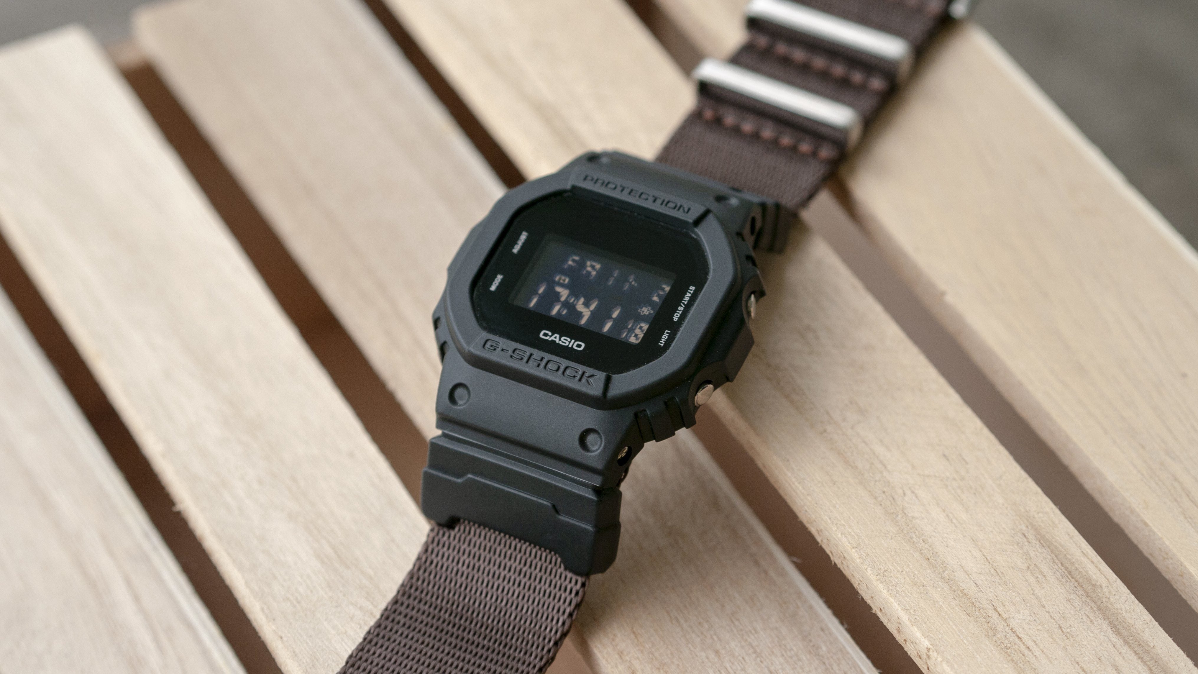 dw5600 seat belt gshock adapter