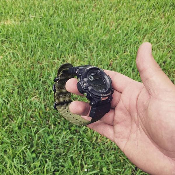 Take part in our photo contest by hashtaging #varioeveryday with our products and we will select a winner every month and the winner will get a watch strap of his choice! Photo by @datni99ahern