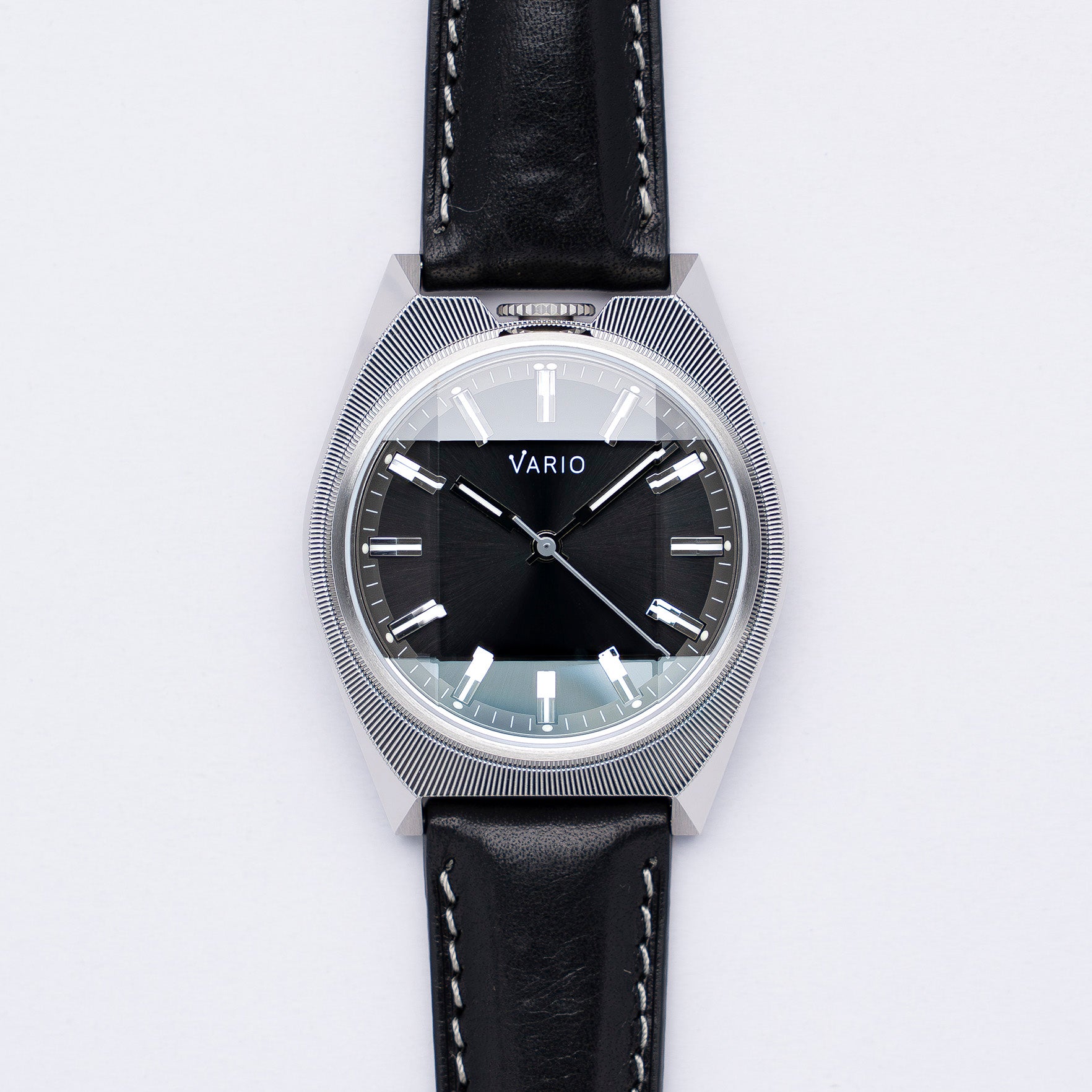 Vario Futurist faceted crystal watch black