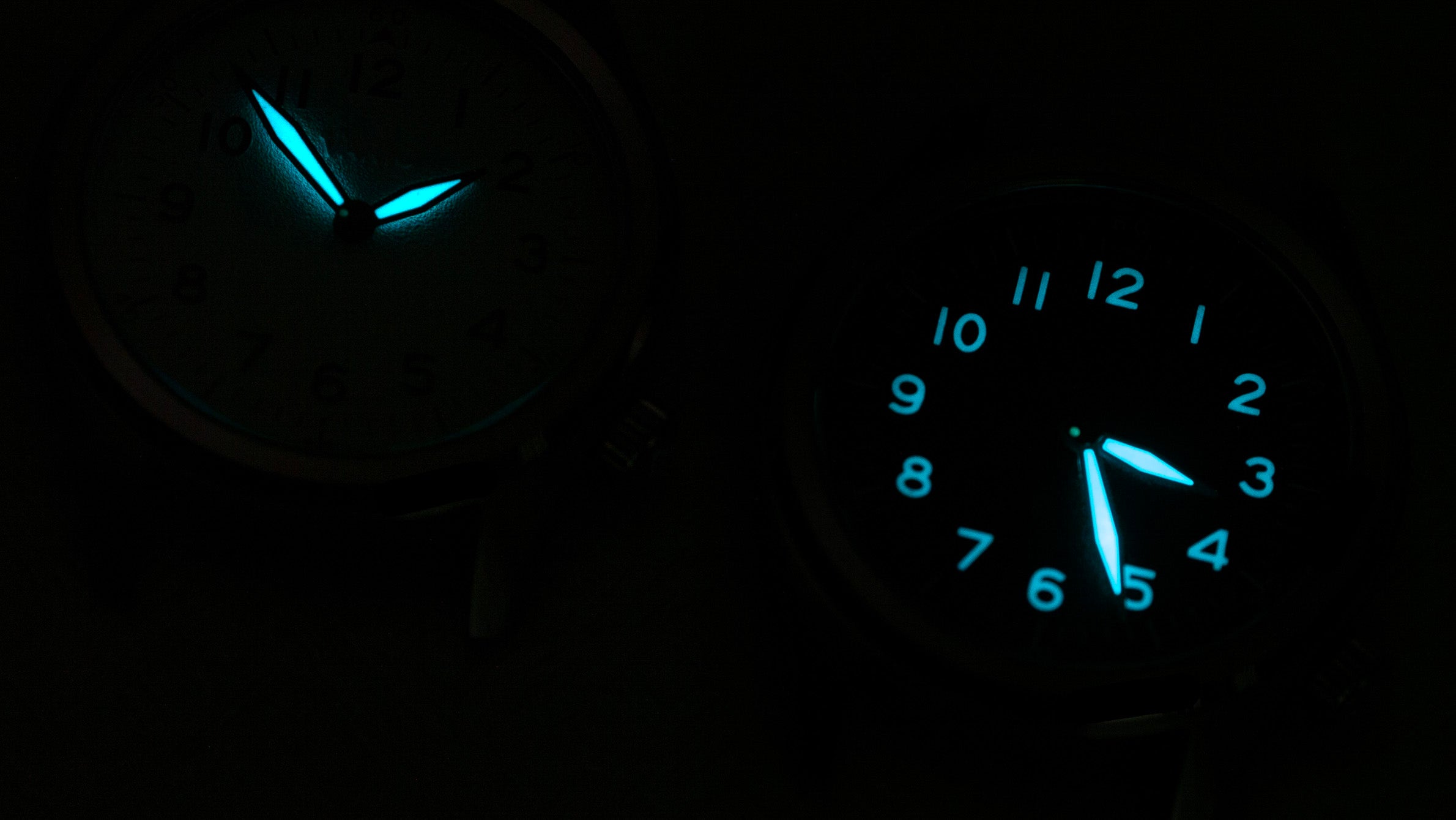 Vario A11-S Solar Quartz Field Watch lume