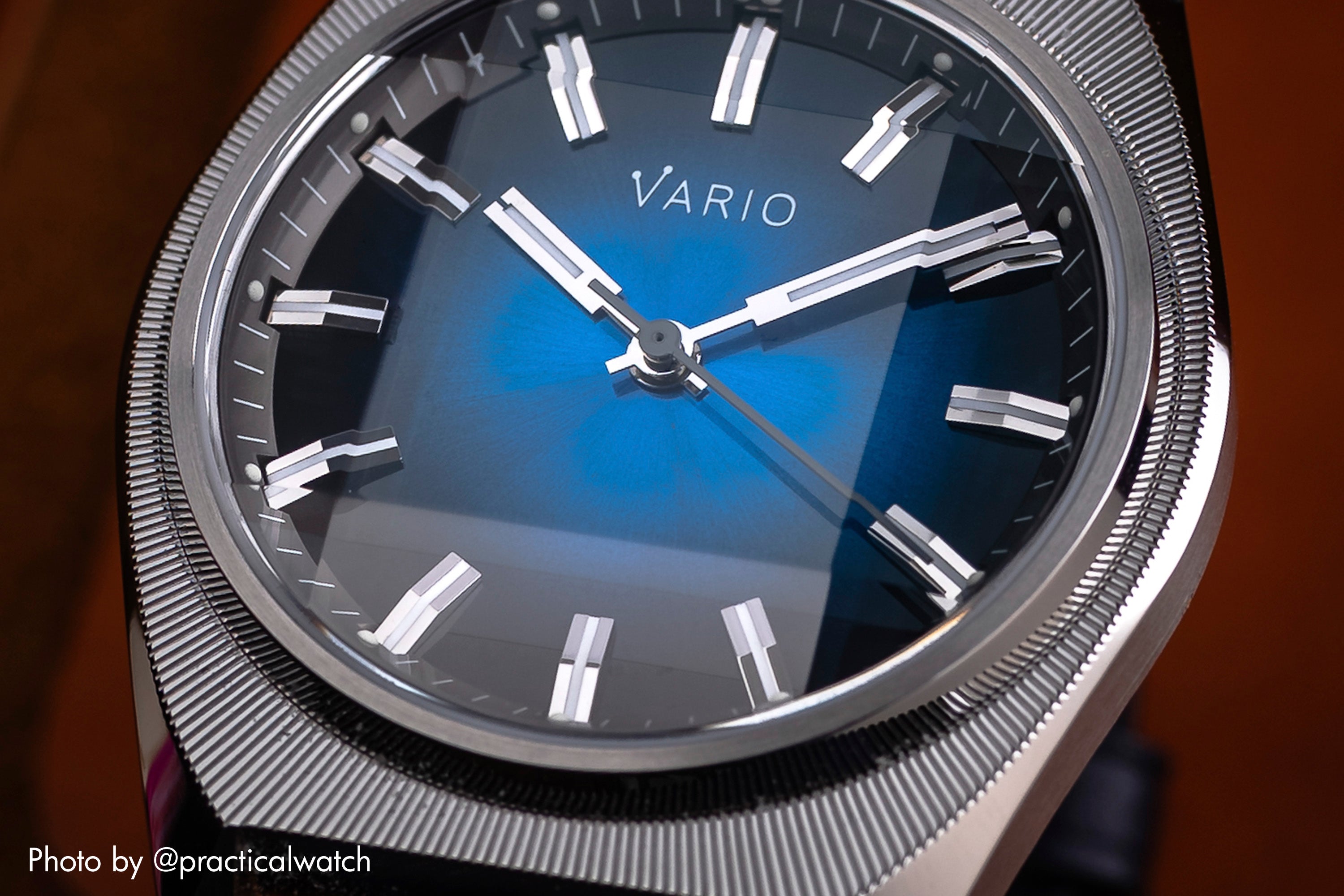 vario futurist watch