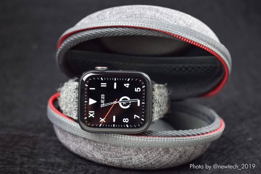 vario travel watch case